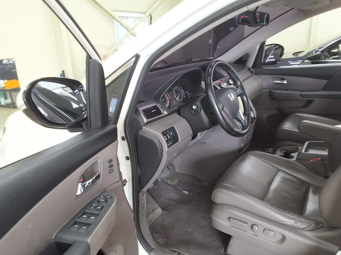 HONDA ODYSSEY (4TH GEN) 3.5 2016 - zdjęcie 11
