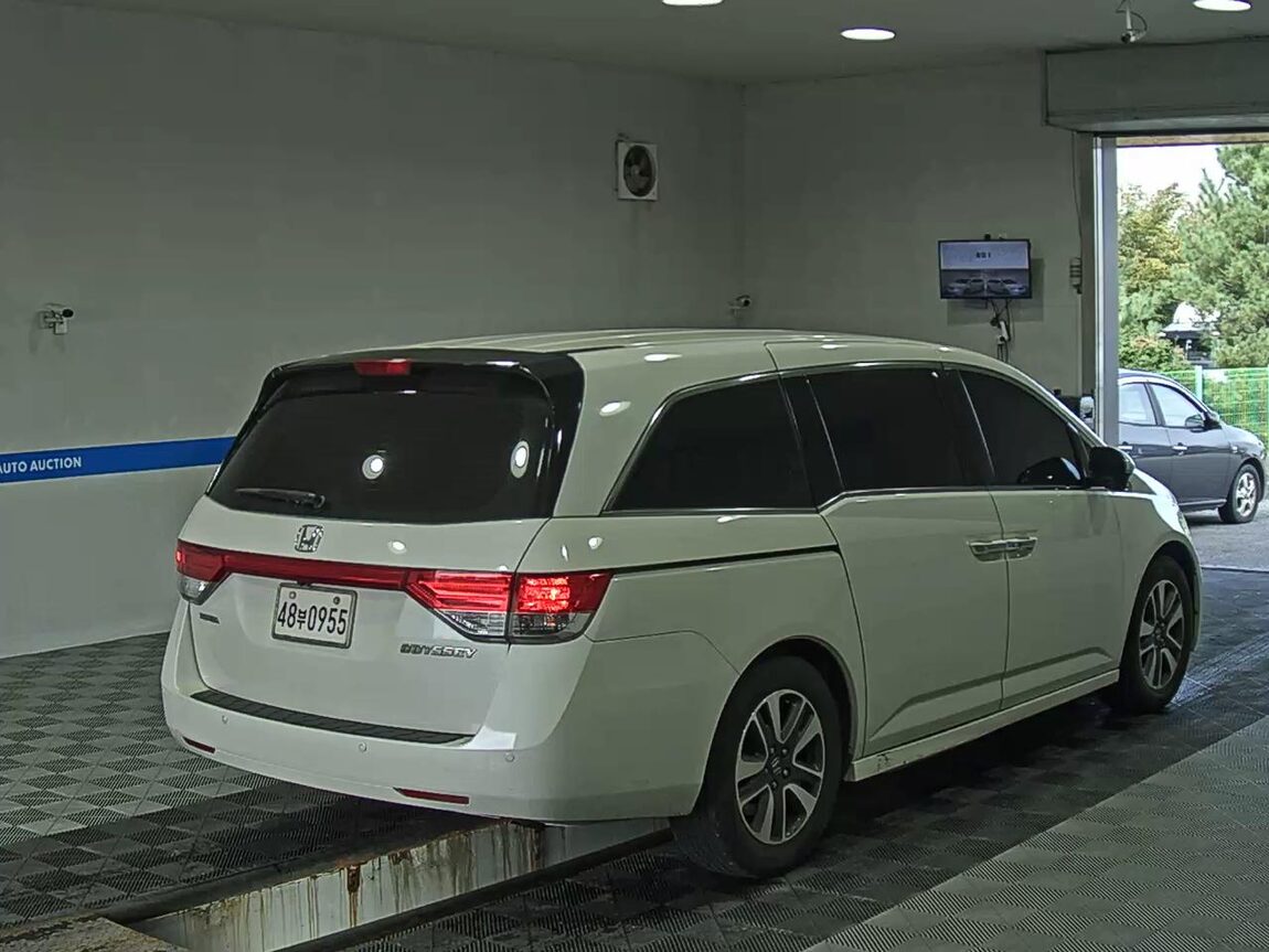 HONDA ODYSSEY (4TH GEN) 3.5 2016 - zdjęcie 5
