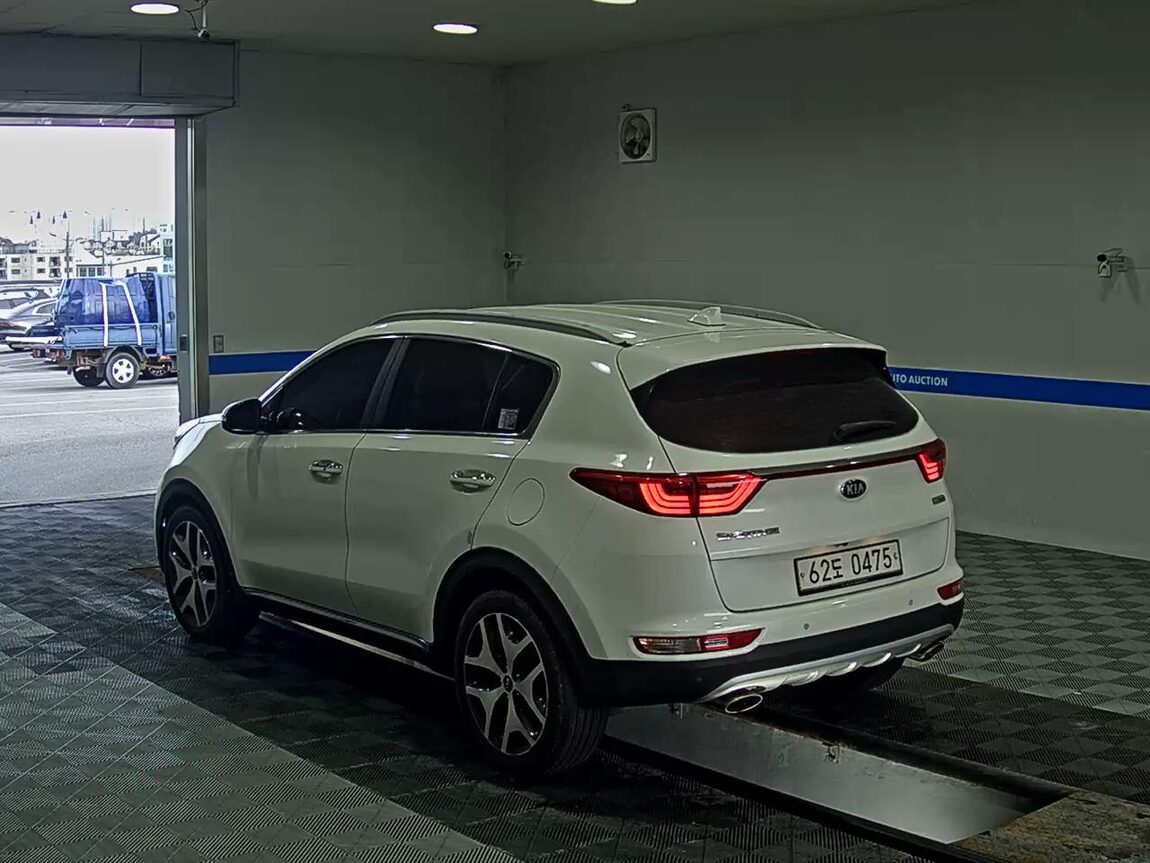 KIA NEW SPORTAGE R2.0 2WD NOBLESSE 2016 - zdjęcie 6