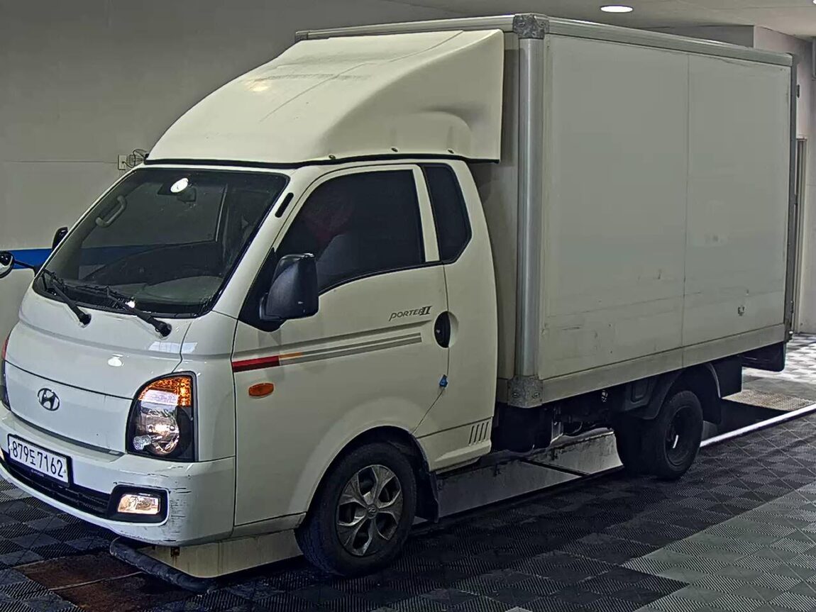 HYUNDAI PORTER II HIGH-ROOF BUILT-IN BOX TRUCK SUPER CAB 2019 - zdjęcie 2
