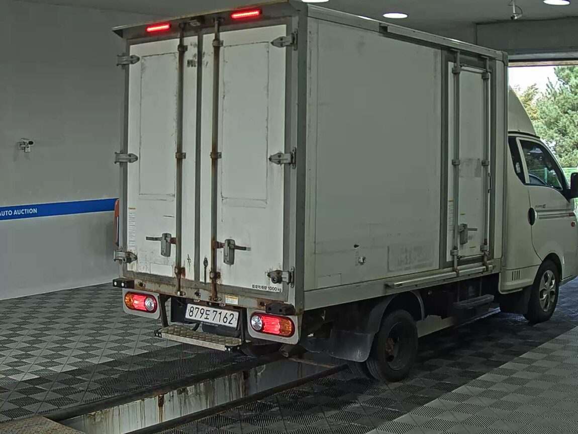 HYUNDAI PORTER II HIGH-ROOF BUILT-IN BOX TRUCK SUPER CAB 2019 - zdjęcie 5