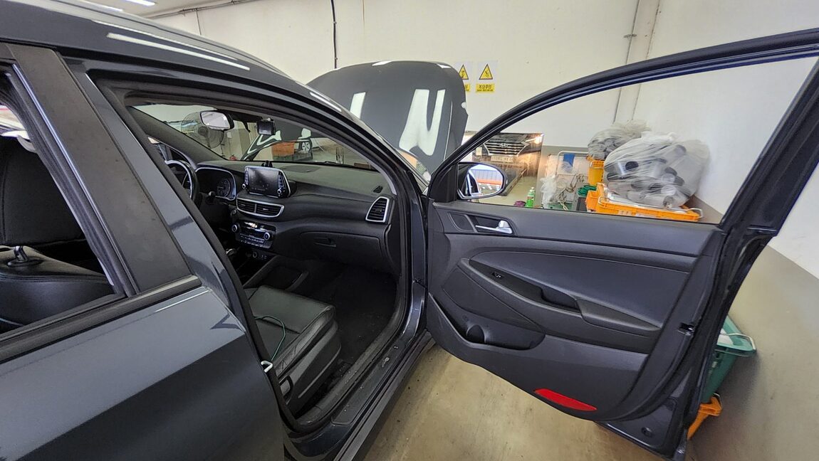 HYUNDAI NEW TUCSON 2.0 DIESEL 2WD MODERN 2019 - zdjęcie 14