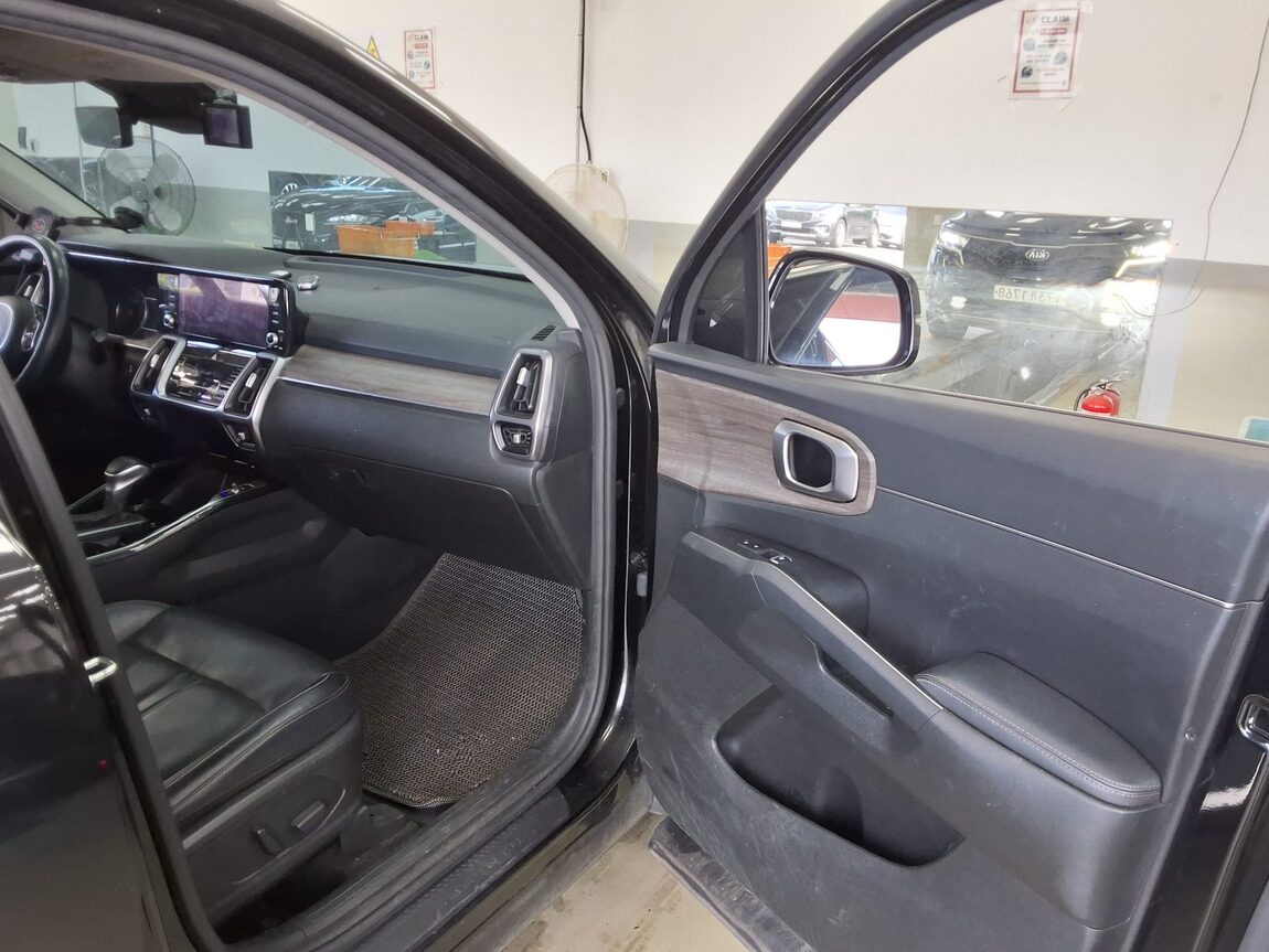 KIA NEW SORENTO (MQ4) 2.2 DIESEL 2WD PRESTIGE 2021 - zdjęcie 14