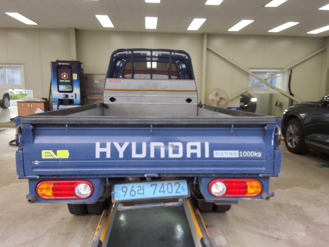 HYUNDAI PORTER II ELECTRIC CARGO PREMIUM SPECIAL 2023 - zdjęcie 13