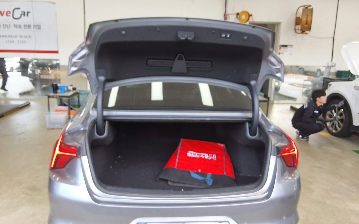 KIA K8 HYBRID HEV SIGNATURE 2022 - zdjęcie 15