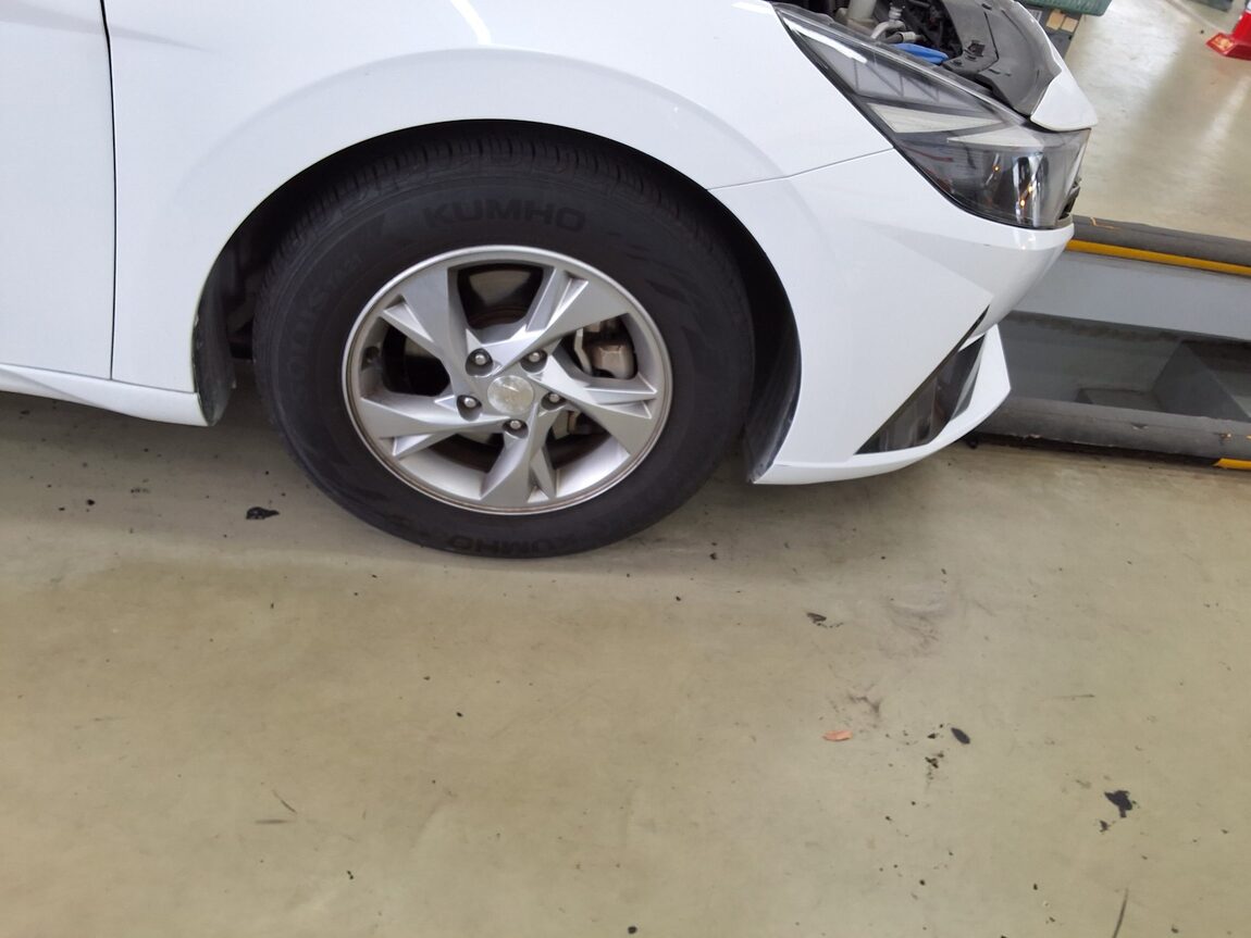 HYUNDAI AVANTE (CN7) 1.6 GASOLINE MODERN 2021 - zdjęcie 22