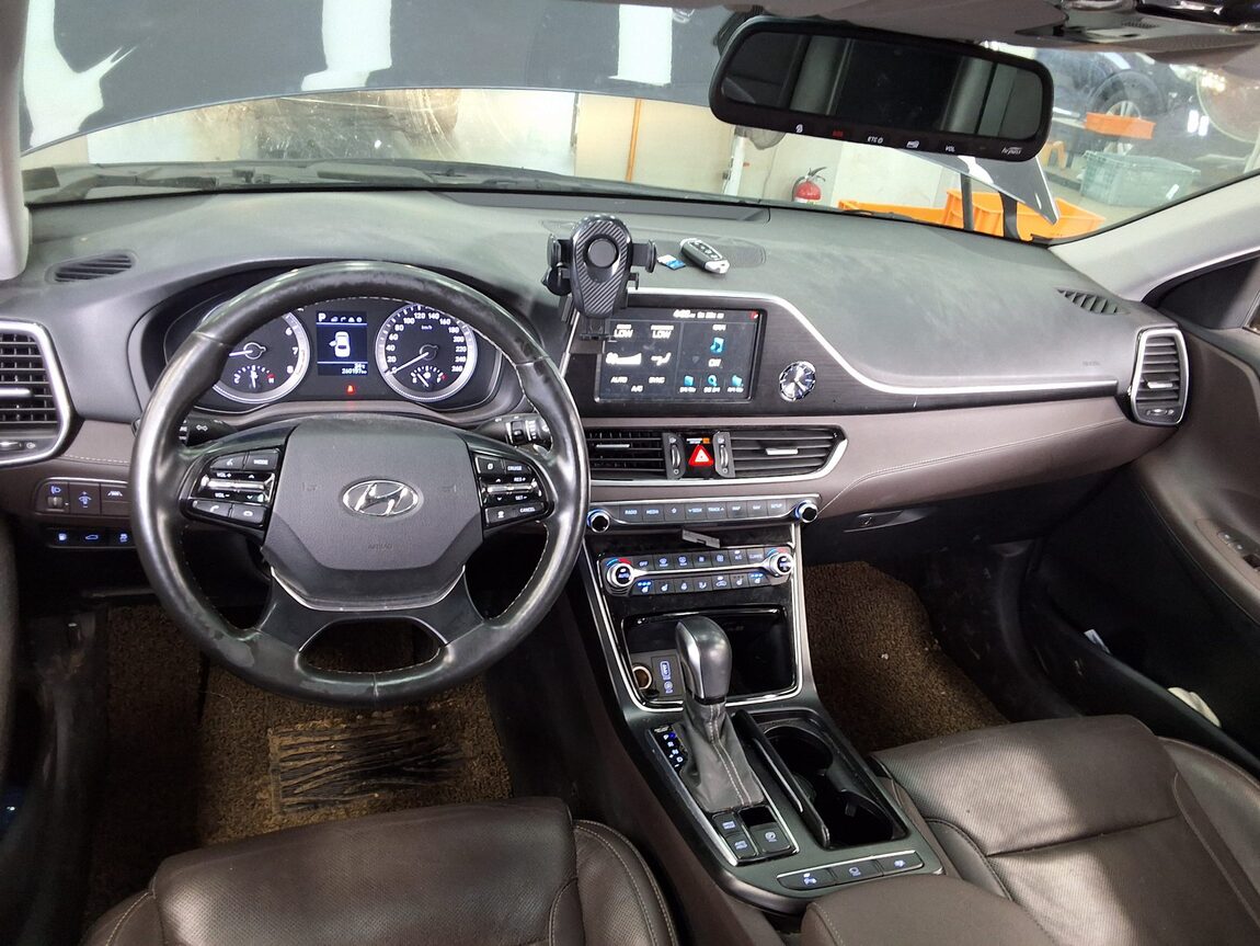 HYUNDAI GRANDEUR IG 3.0 LPi RENTAL CAR MODERN 2019 - zdjęcie 11