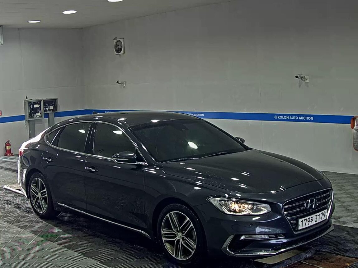 HYUNDAI GRANDEUR IG 3.0 LPi RENTAL CAR MODERN 2019 - zdjęcie 3
