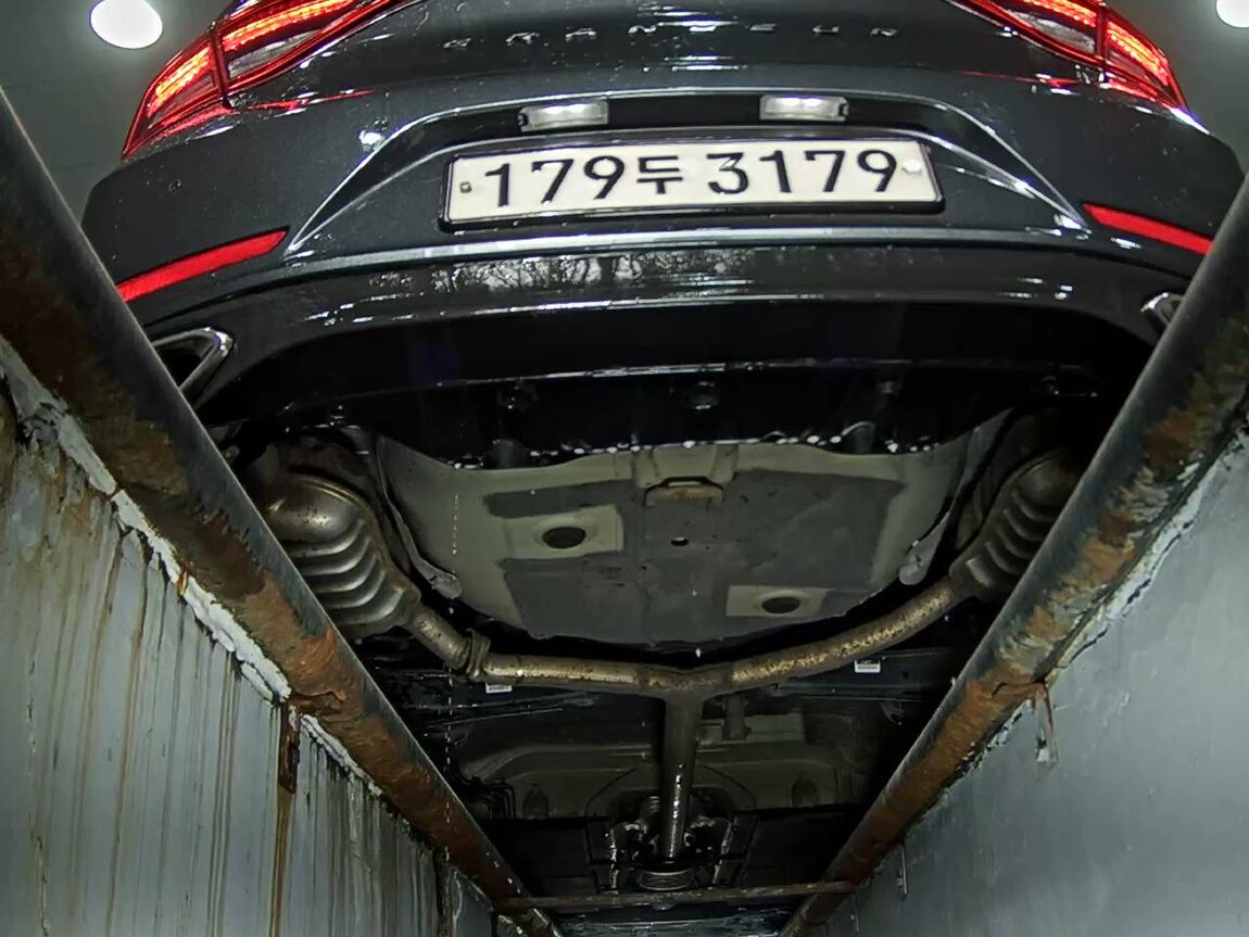 HYUNDAI GRANDEUR IG 3.0 LPi RENTAL CAR MODERN 2019 - zdjęcie 8