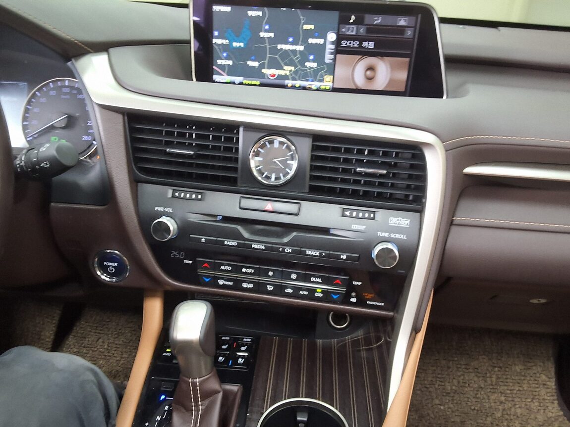 LEXUS RX (4TH GEN) 450h SUPREME 2019 - zdjęcie 24