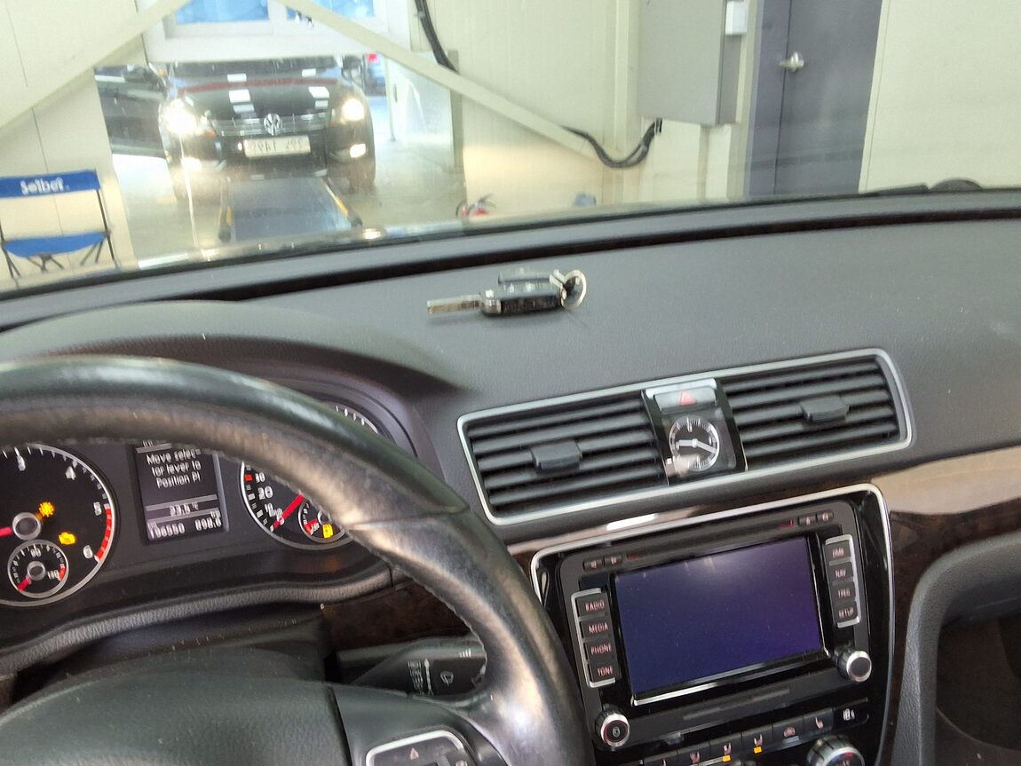 VOLKSWAGEN THE NEW PASSAT (7TH GEN) 2.0 TDI 2015 - zdjęcie 25