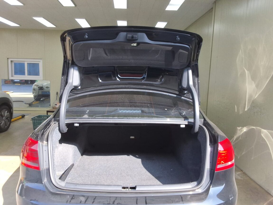 VOLKSWAGEN THE NEW PASSAT (7TH GEN) 2.0 TDI 2015 - zdjęcie 16