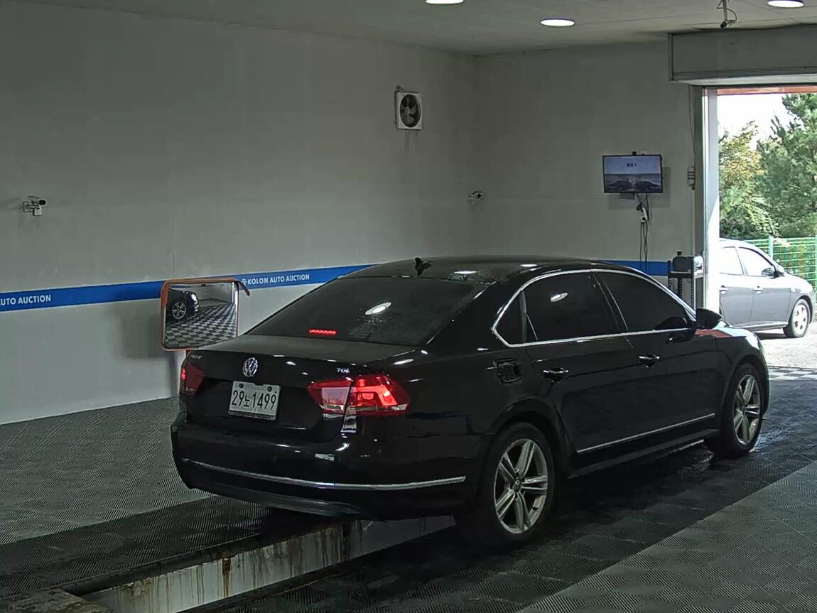 VOLKSWAGEN THE NEW PASSAT (7TH GEN) 2.0 TDI 2015 - zdjęcie 5
