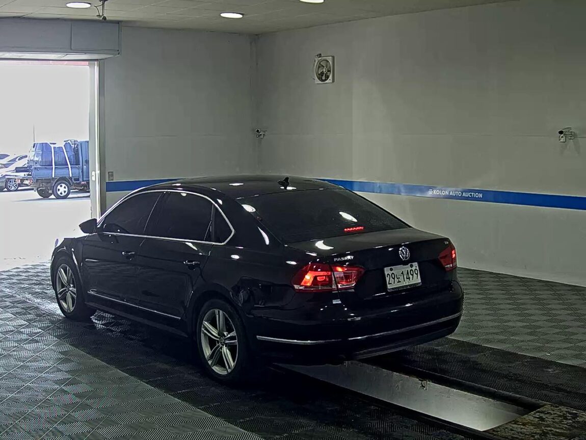VOLKSWAGEN THE NEW PASSAT (7TH GEN) 2.0 TDI 2015 - zdjęcie 6