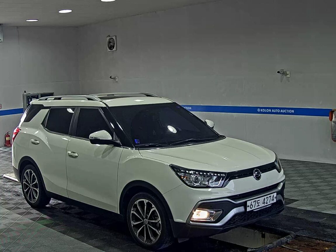 KG MOBILITY (SSANGYONG) TIVOLI AIR GASOLINE 2WD RX 2017 - zdjęcie 3