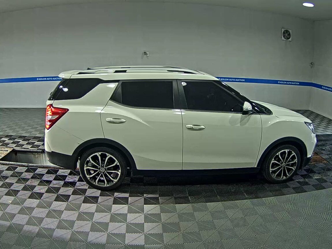 KG MOBILITY (SSANGYONG) TIVOLI AIR GASOLINE 2WD RX 2017 - zdjęcie 4