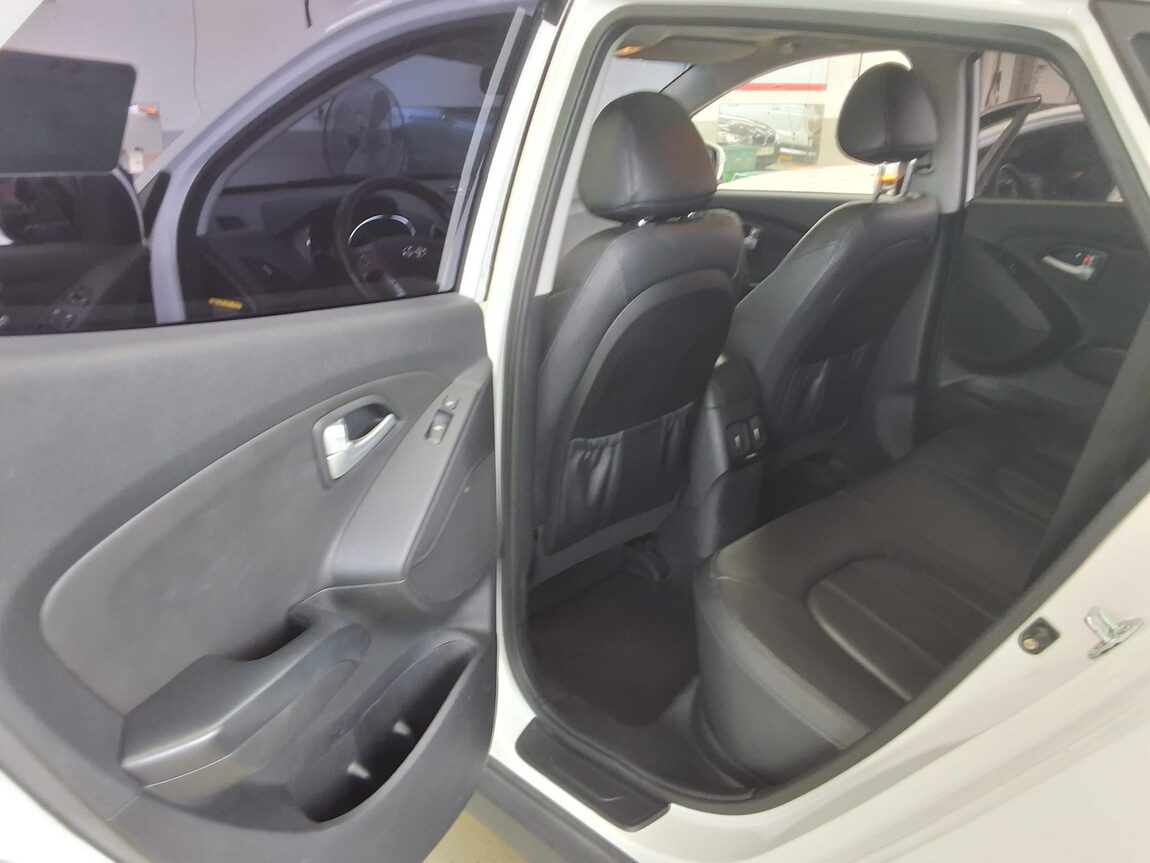 HYUNDAI NEW TUCSON ix DIESEL R2.0 4WD MODERN 2014 - zdjęcie 12
