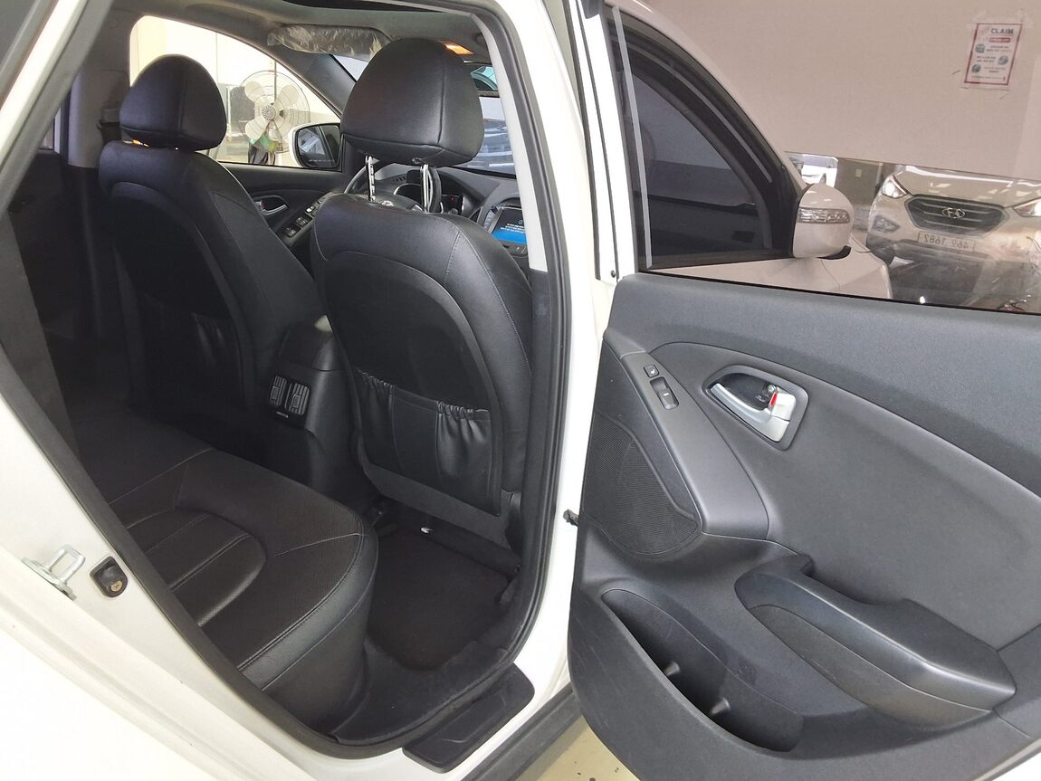 HYUNDAI NEW TUCSON ix DIESEL R2.0 4WD MODERN 2014 - zdjęcie 13