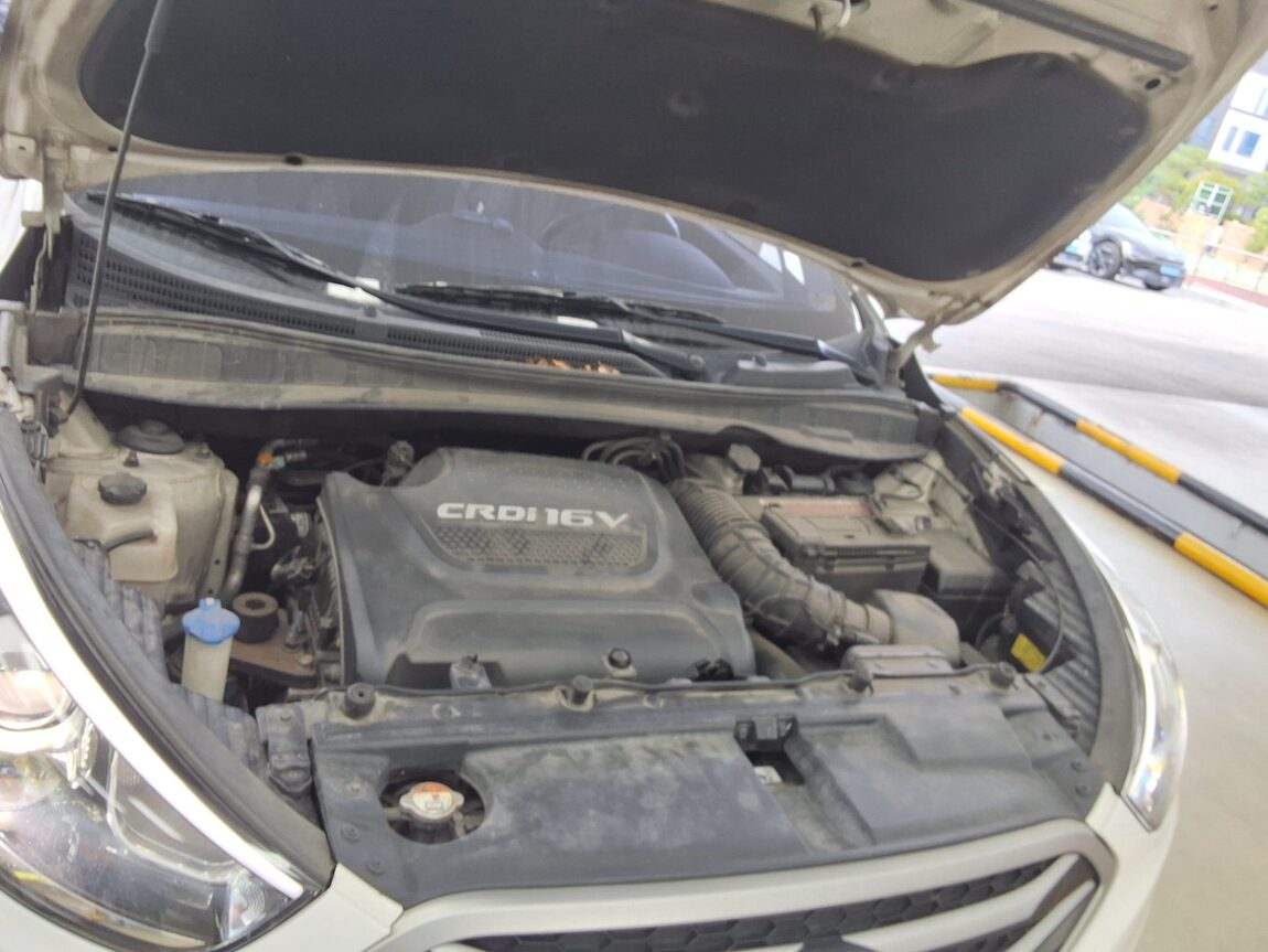 HYUNDAI NEW TUCSON ix DIESEL R2.0 4WD MODERN 2014 - zdjęcie 20