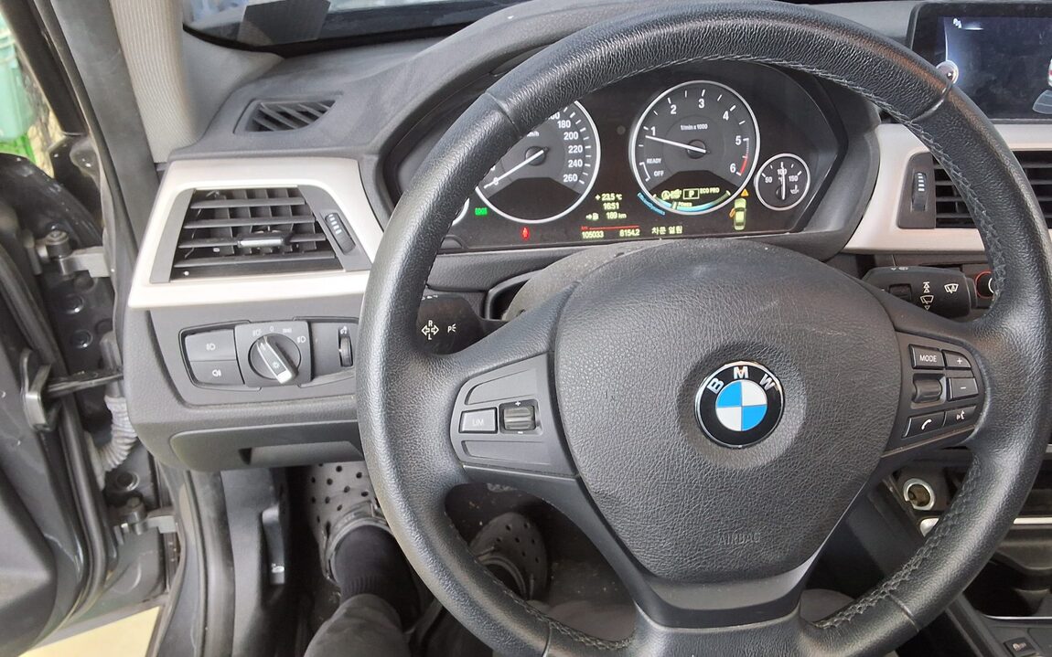 BMW 3 SERIES (6TH GEN) 320d ED EDITION 2014 - zdjęcie 17