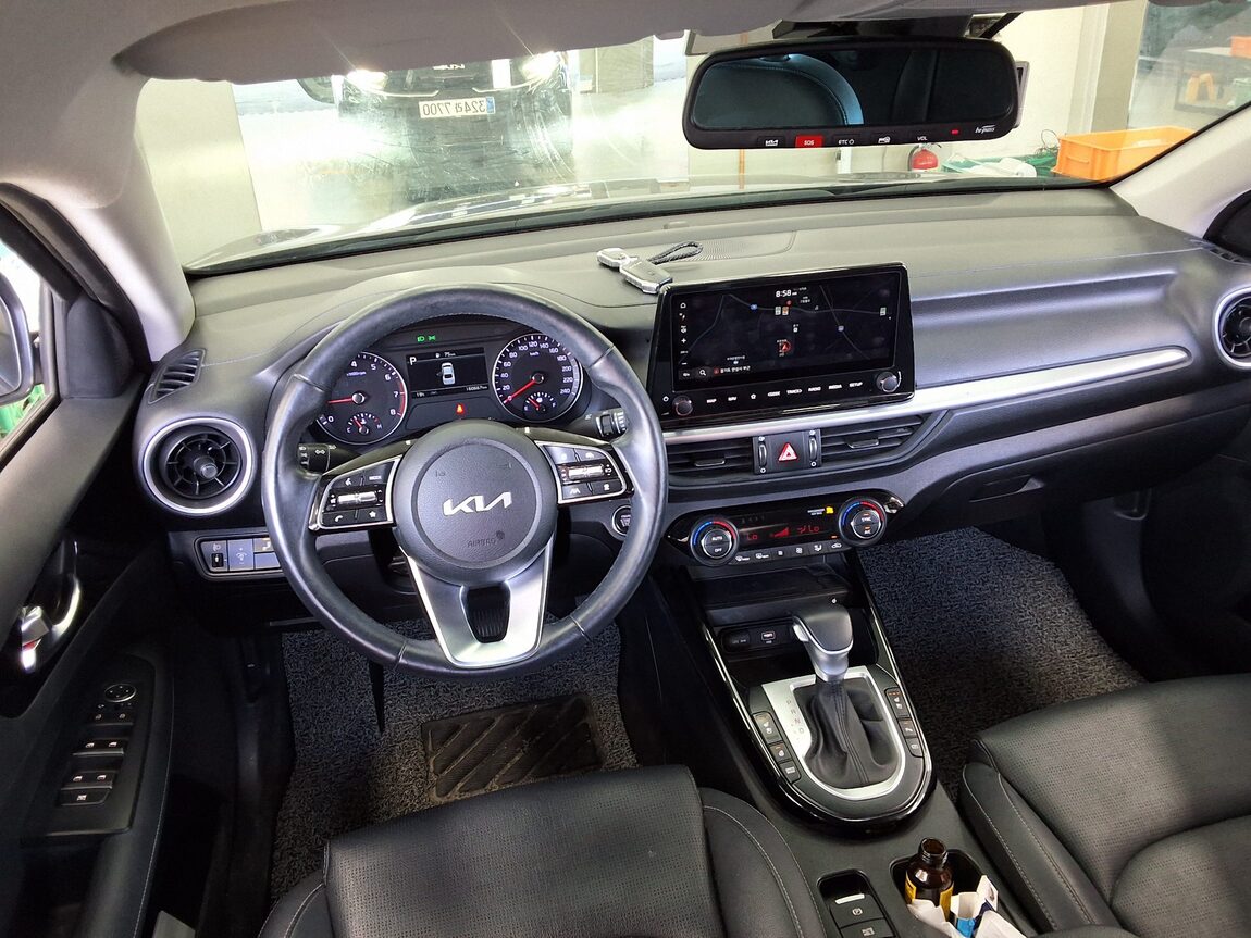 KIA THE NEW K3 1.6 GASOLINE NOBLESSE 2022 - zdjęcie 11
