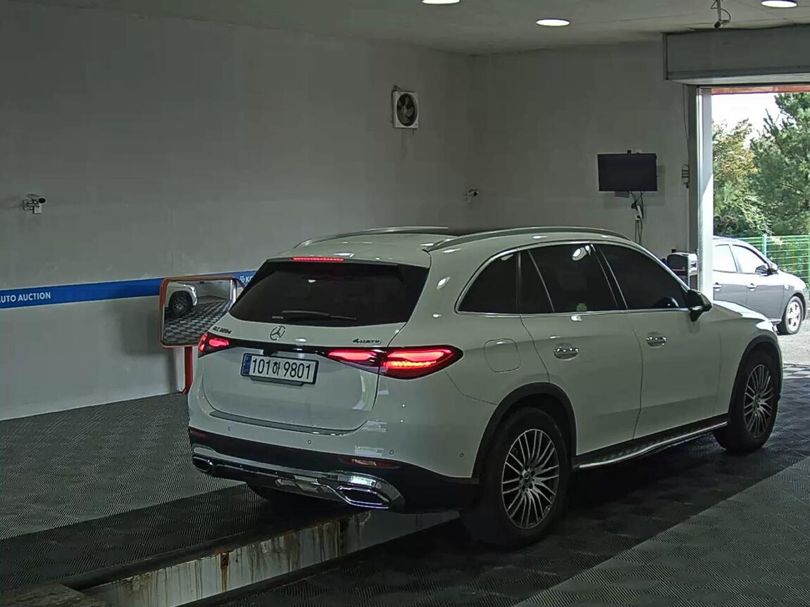 MERCEDES-BENZ GLC-CLASS (2ND GEN) GLC 220d 4MATIC 2023 - zdjęcie 5
