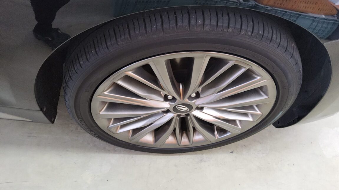 HYUNDAI GRANDEUR IG 3.0 GDi EXCLUSIVE SPECIAL 2018 - zdjęcie 23
