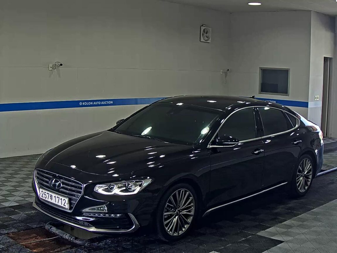 HYUNDAI GRANDEUR IG 3.0 GDi EXCLUSIVE SPECIAL 2018 - zdjęcie 2