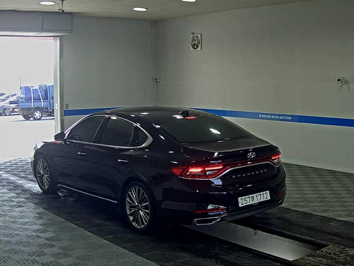 HYUNDAI GRANDEUR IG 3.0 GDi EXCLUSIVE SPECIAL 2018 - zdjęcie 6