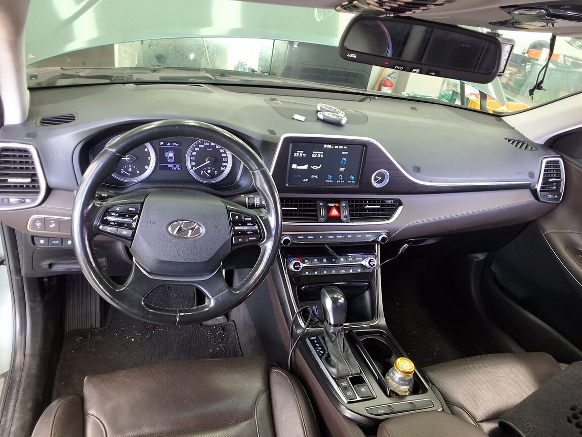 HYUNDAI GRANDEUR IG 2.4 GDi PREMIUM SPECIAL 2018 - zdjęcie 11