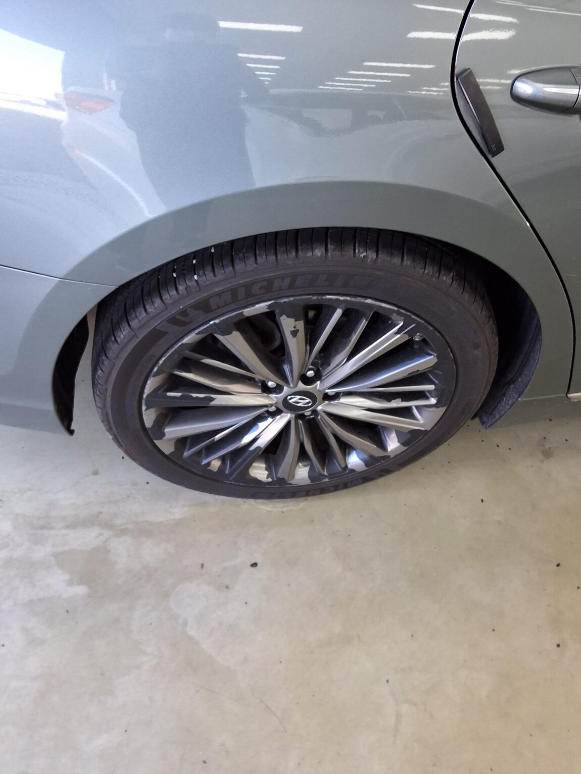 HYUNDAI GRANDEUR IG 2.4 GDi PREMIUM SPECIAL 2018 - zdjęcie 23