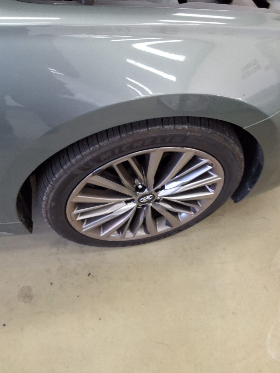 HYUNDAI GRANDEUR IG 2.4 GDi PREMIUM SPECIAL 2018 - zdjęcie 22