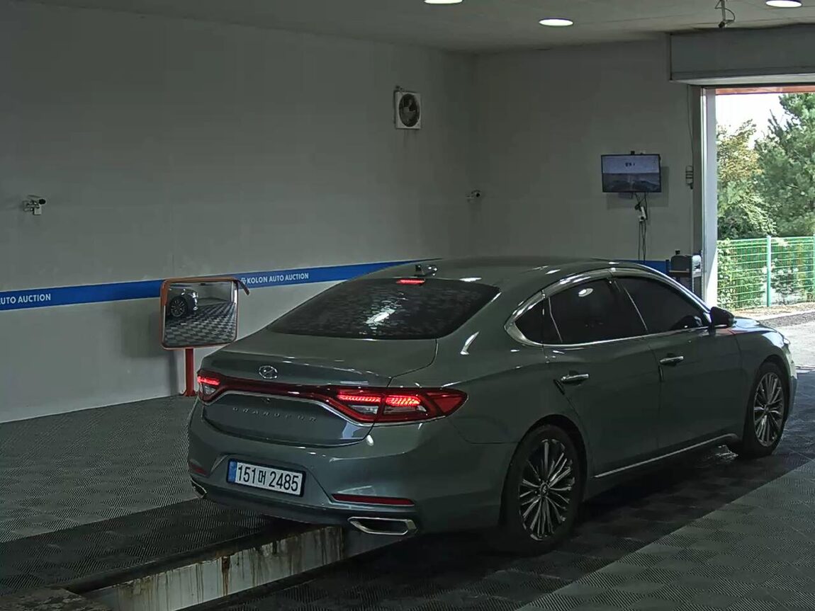 HYUNDAI GRANDEUR IG 2.4 GDi PREMIUM SPECIAL 2018 - zdjęcie 5