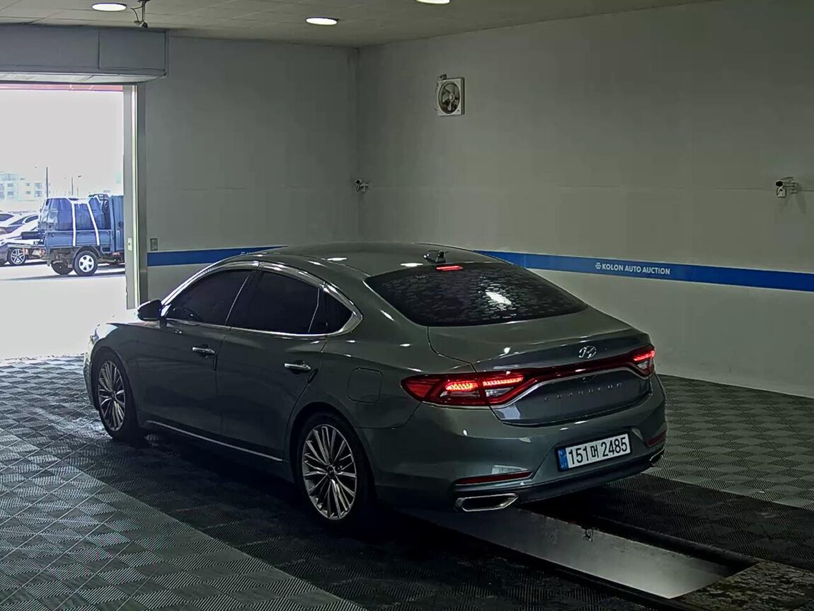 HYUNDAI GRANDEUR IG 2.4 GDi PREMIUM SPECIAL 2018 - zdjęcie 6