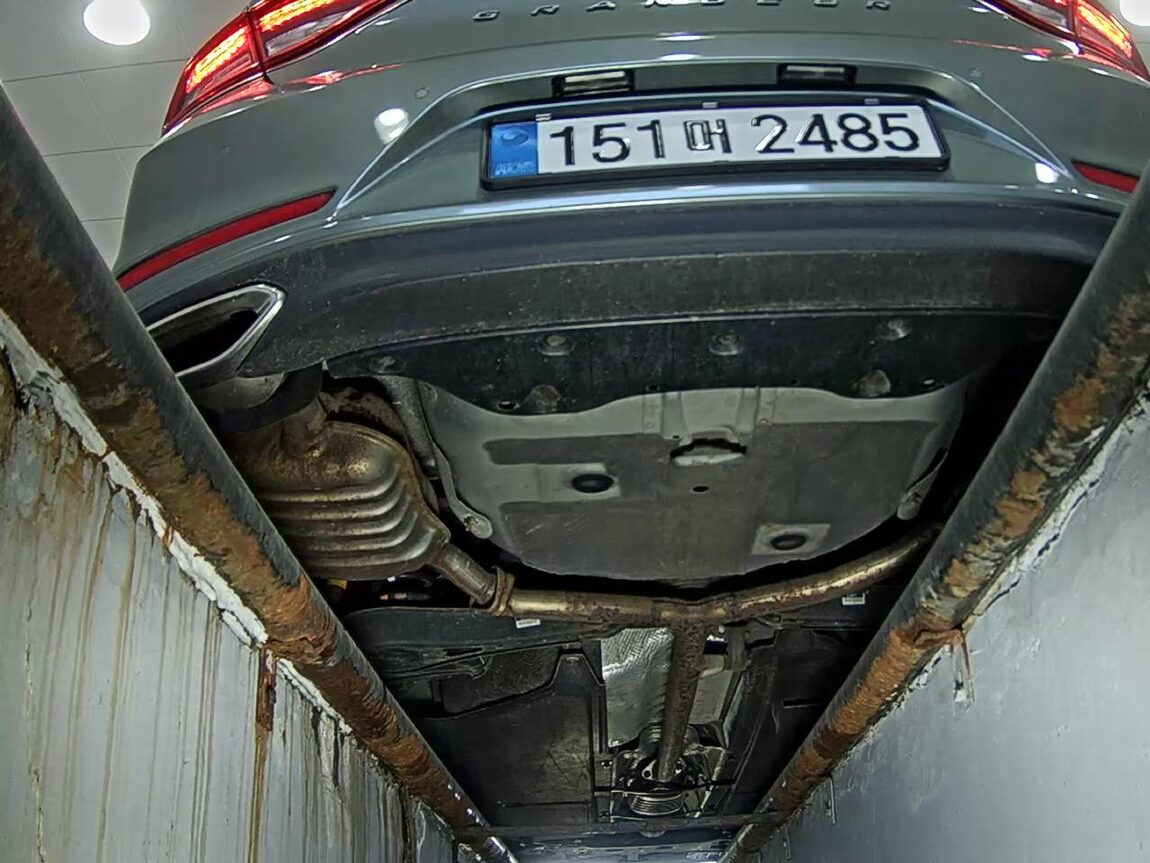 HYUNDAI GRANDEUR IG 2.4 GDi PREMIUM SPECIAL 2018 - zdjęcie 8