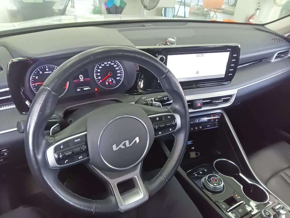 KIA NEW K5 (DL3) 2.0 GASOLINE PRESTIGE 2022 - zdjęcie 17
