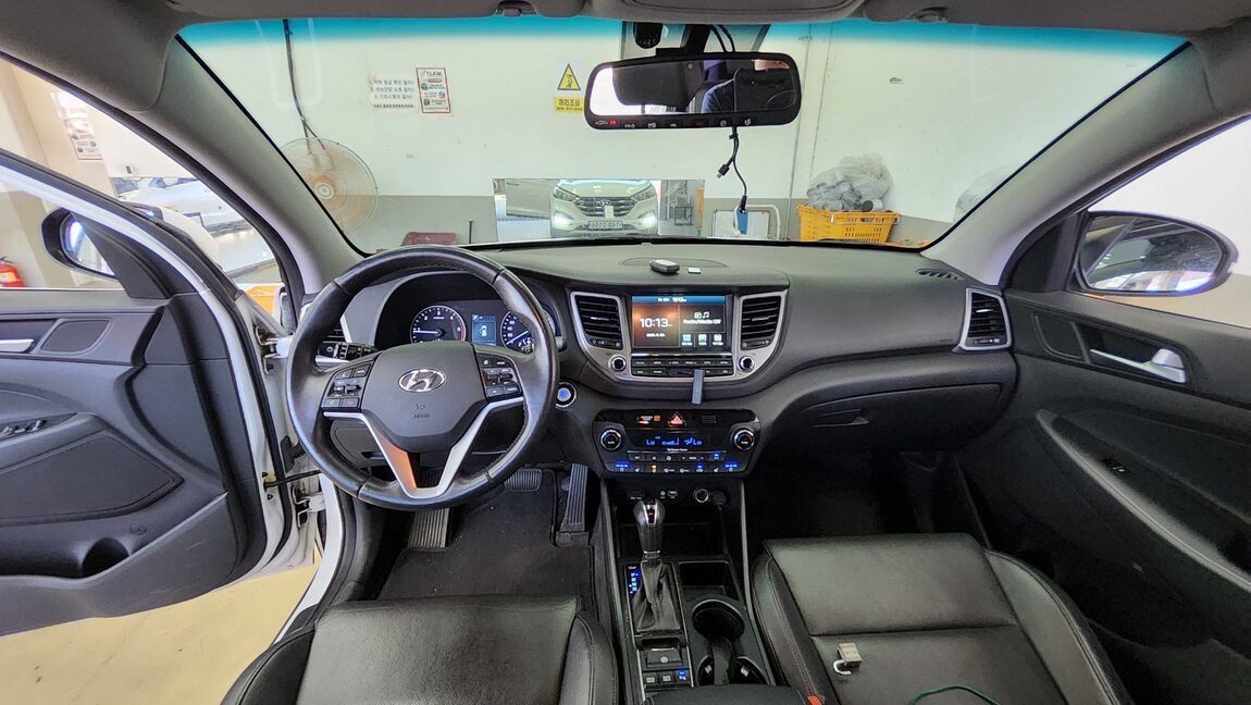 HYUNDAI ALL NEW TUCSON DIESEL R2.0 2WD PREMIUM 2017 - zdjęcie 11