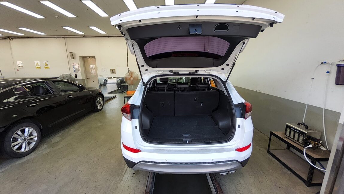 HYUNDAI ALL NEW TUCSON DIESEL R2.0 2WD PREMIUM 2017 - zdjęcie 15