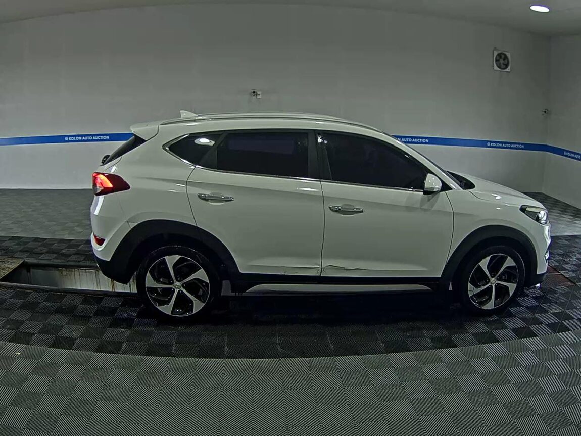 HYUNDAI ALL NEW TUCSON DIESEL R2.0 2WD PREMIUM 2017 - zdjęcie 4