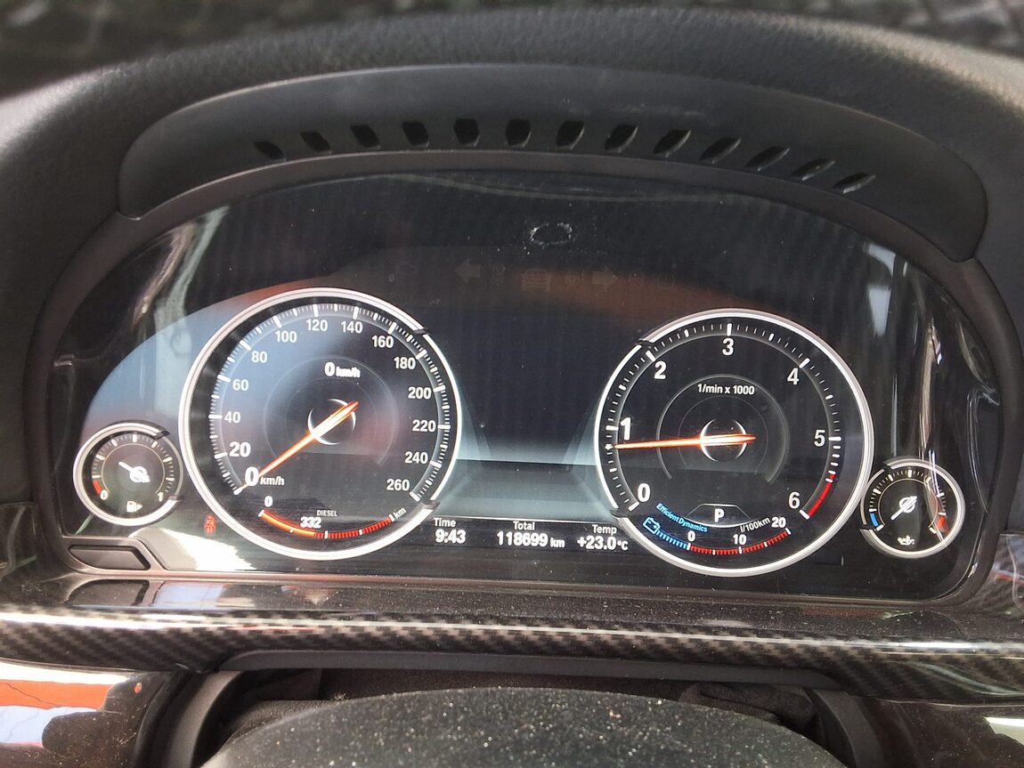 BMW 5 SERIES (6TH GEN) 520d 2013 - zdjęcie 10