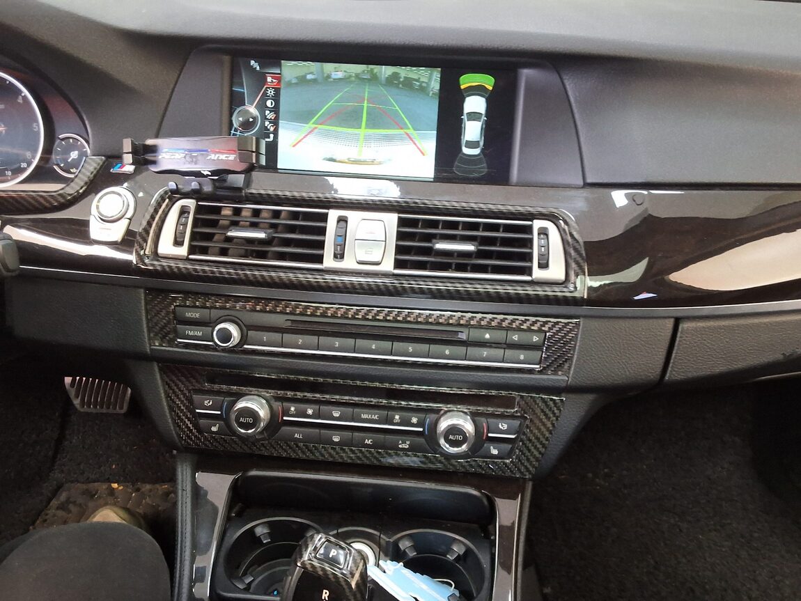BMW 5 SERIES (6TH GEN) 520d 2013 - zdjęcie 24