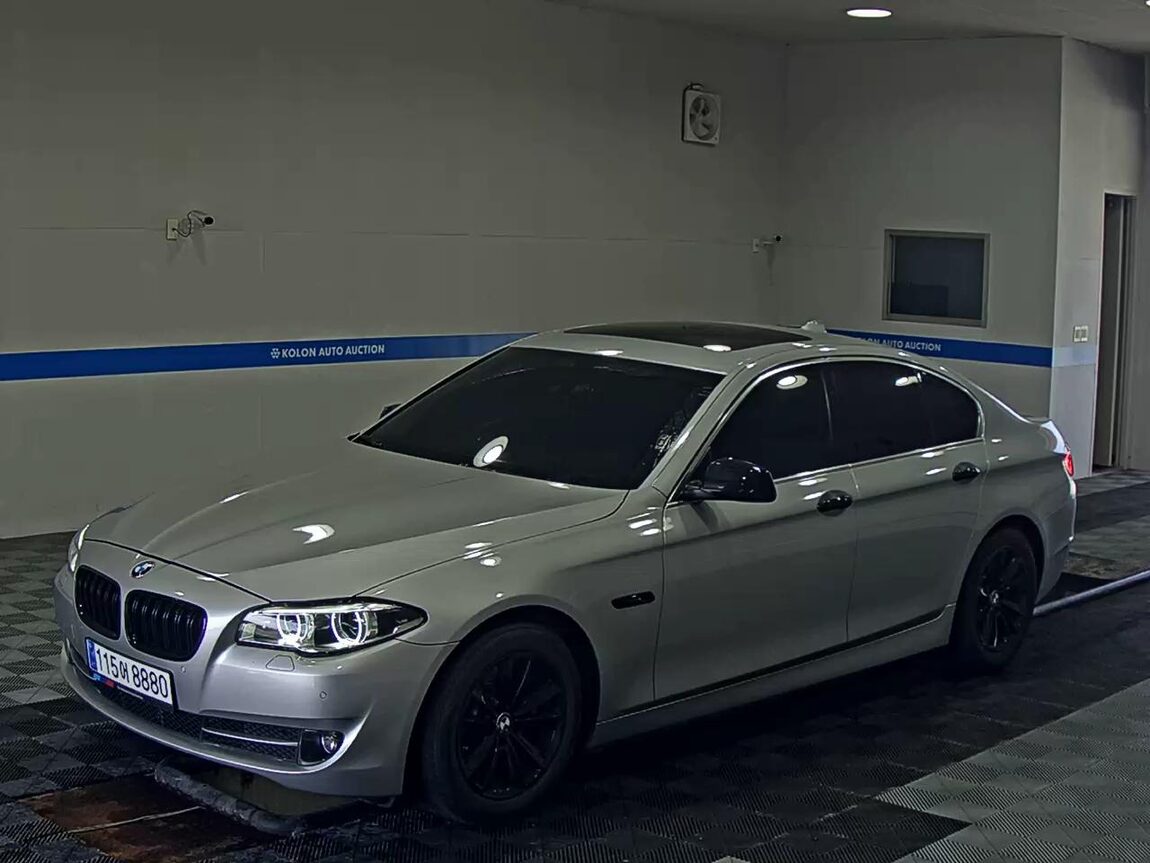 BMW 5 SERIES (6TH GEN) 520d 2013 - zdjęcie 2