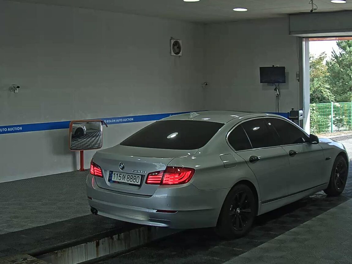 BMW 5 SERIES (6TH GEN) 520d 2013 - zdjęcie 5