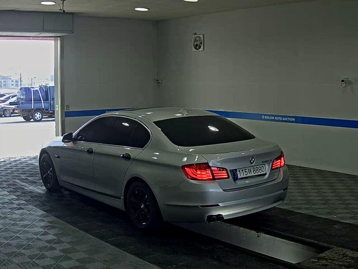 BMW 5 SERIES (6TH GEN) 520d 2013 - zdjęcie 6