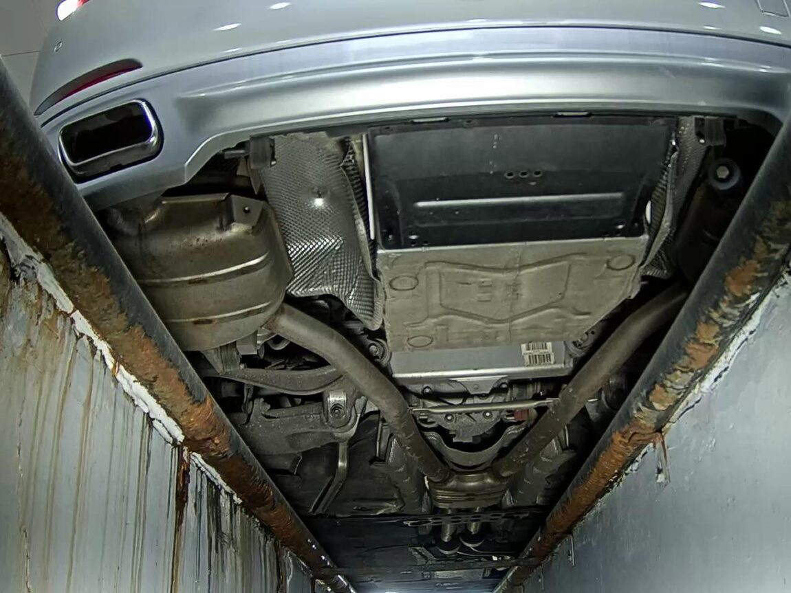 BMW 7 SERIES (5TH GEN) 740Li 2010 - zdjęcie 8