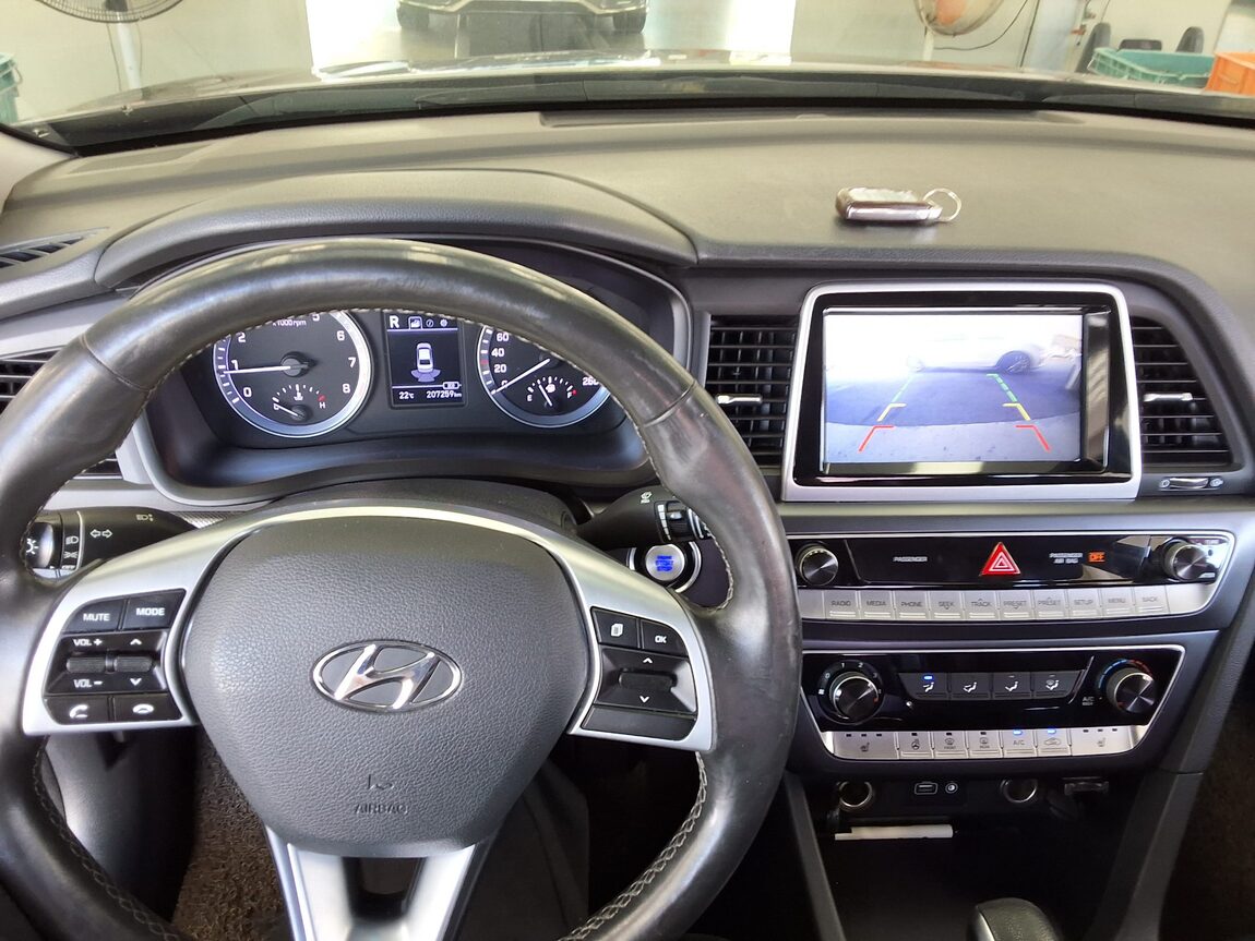 HYUNDAI LF SONATA NEW RISE LPi RENTAL CAR STYLE 2019 - zdjęcie 17