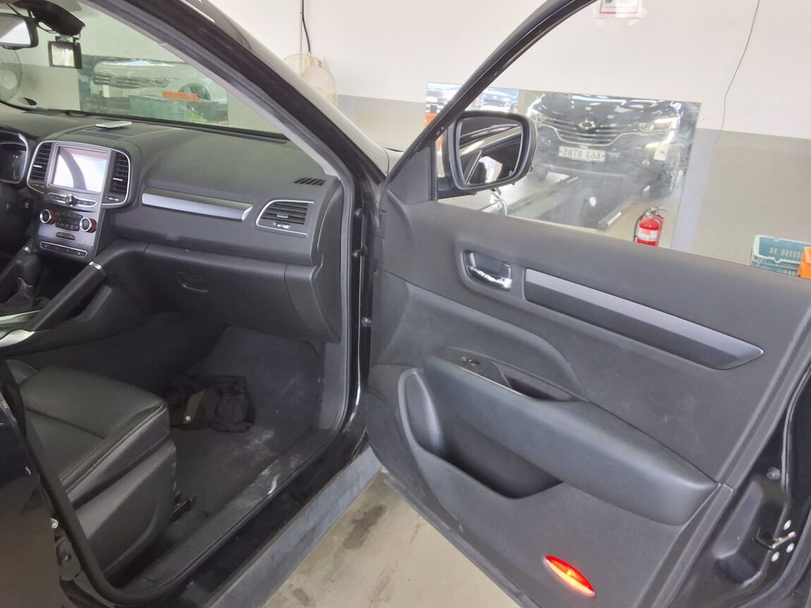 RENAULT (SAMSUNG) QM6 2.0 dCi 2WD LE 2017 - zdjęcie 14