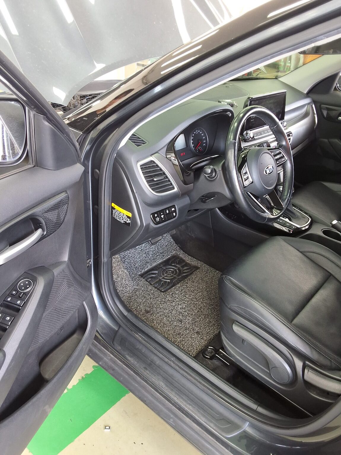 KIA SELTOS 1.6 DIESEL 2WD PRESTIGE 2020 - zdjęcie 10