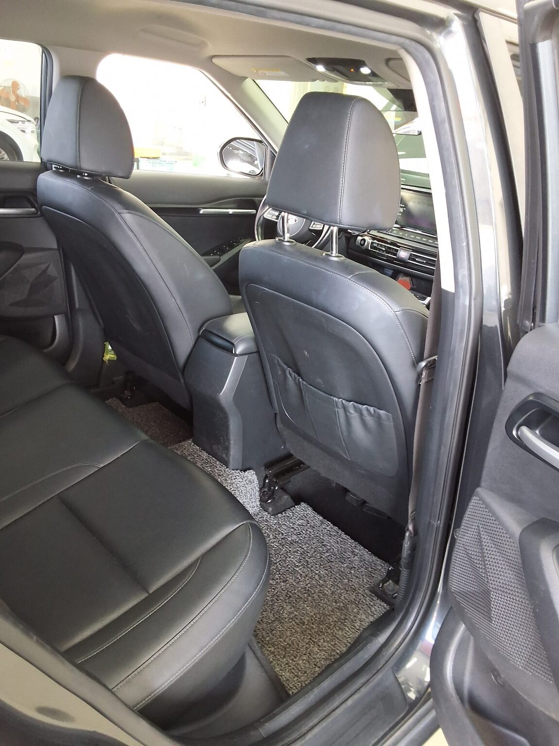 KIA SELTOS 1.6 DIESEL 2WD PRESTIGE 2020 - zdjęcie 13