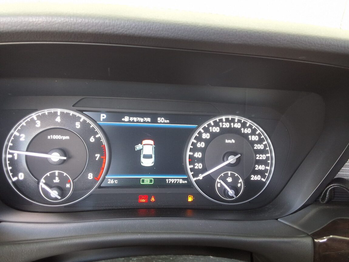 GENESIS EQ900 3.8 GDi AWD PREMIUM LUXURY 2016 - zdjęcie 9